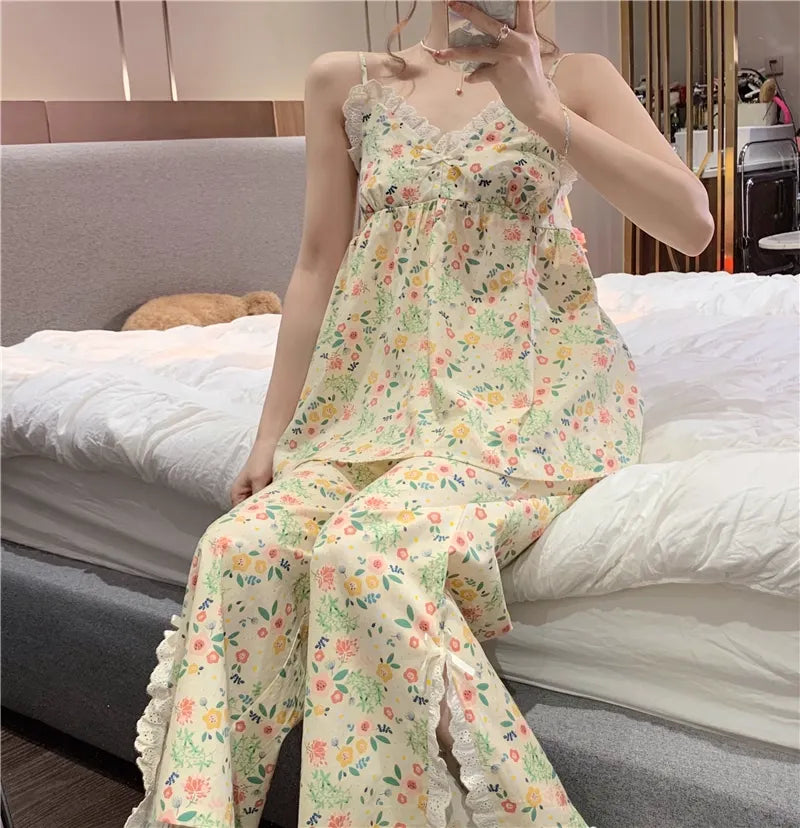 Korean Style V-neck with Chest Pads Floral Sleepwear
