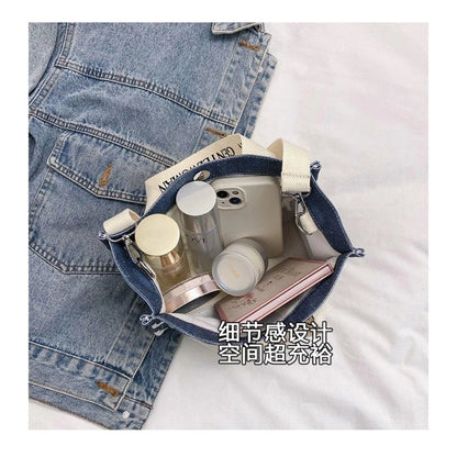 GM Trendy Canvas Letter Print Sling Bag
